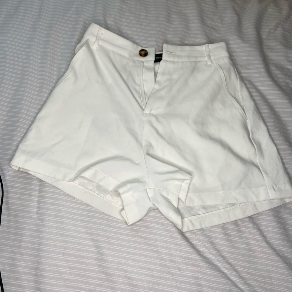 White Shorts for women from Prettylittlething